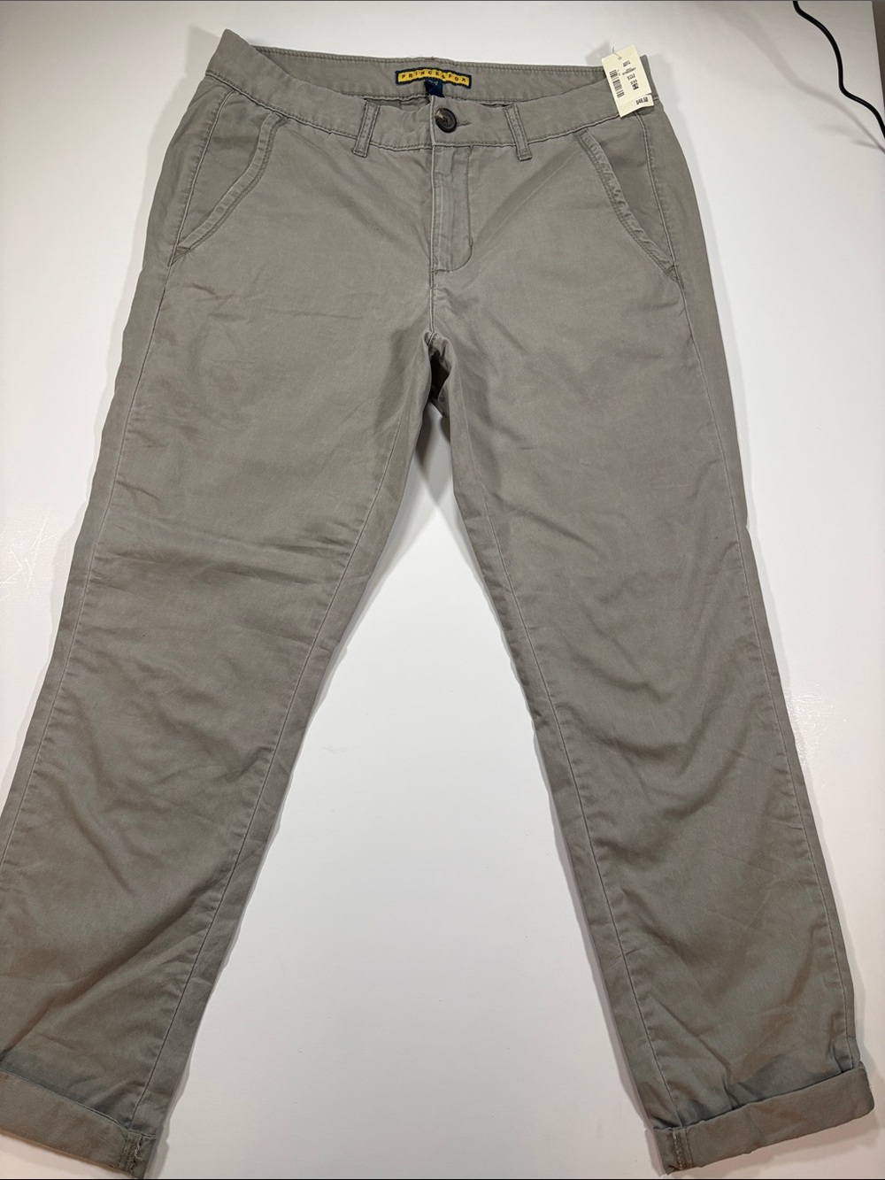 Prince & Fox Straight Leg Pants in Light Gray